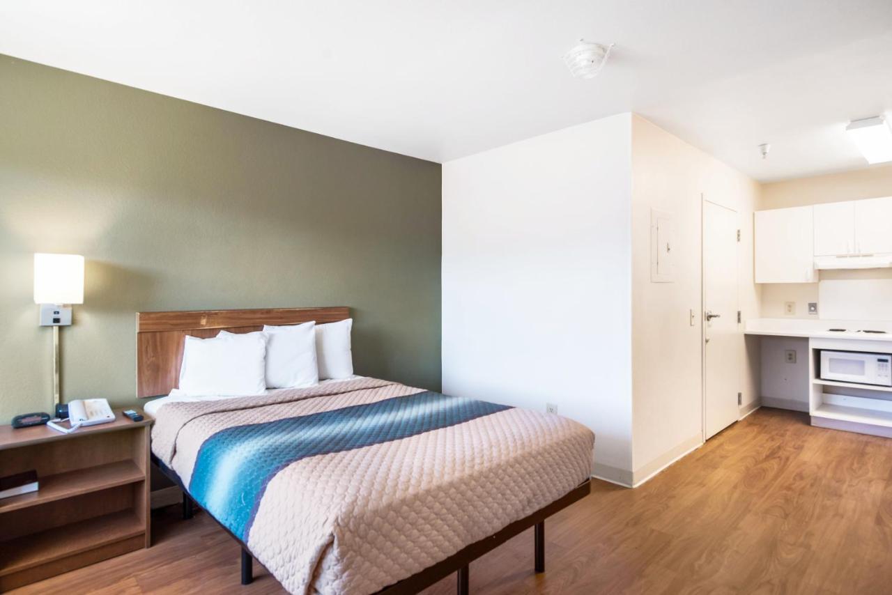 Hometowne Studios By Red Roof Colorado Springs - Airport Exteriér fotografie