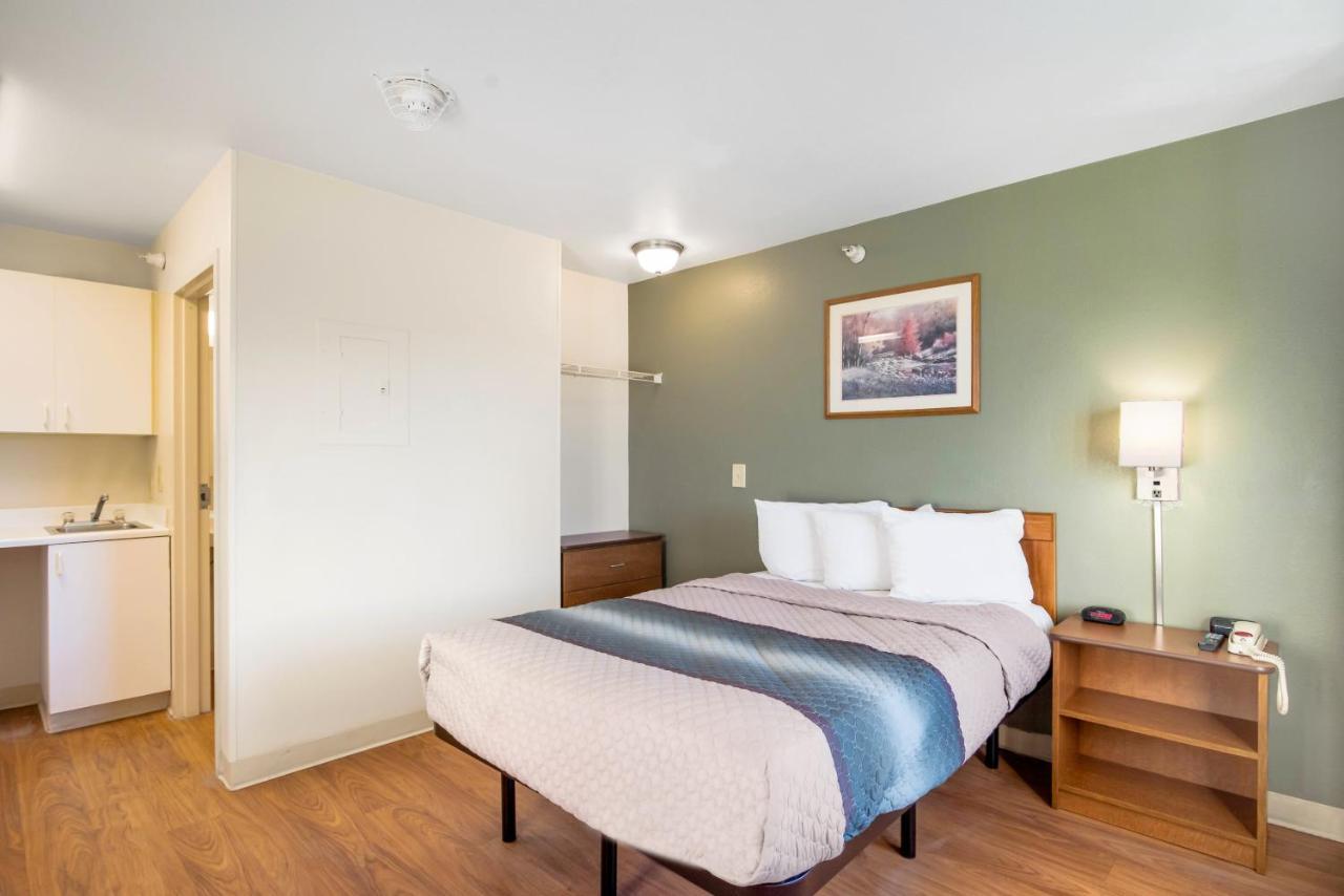 Hometowne Studios By Red Roof Colorado Springs - Airport Exteriér fotografie