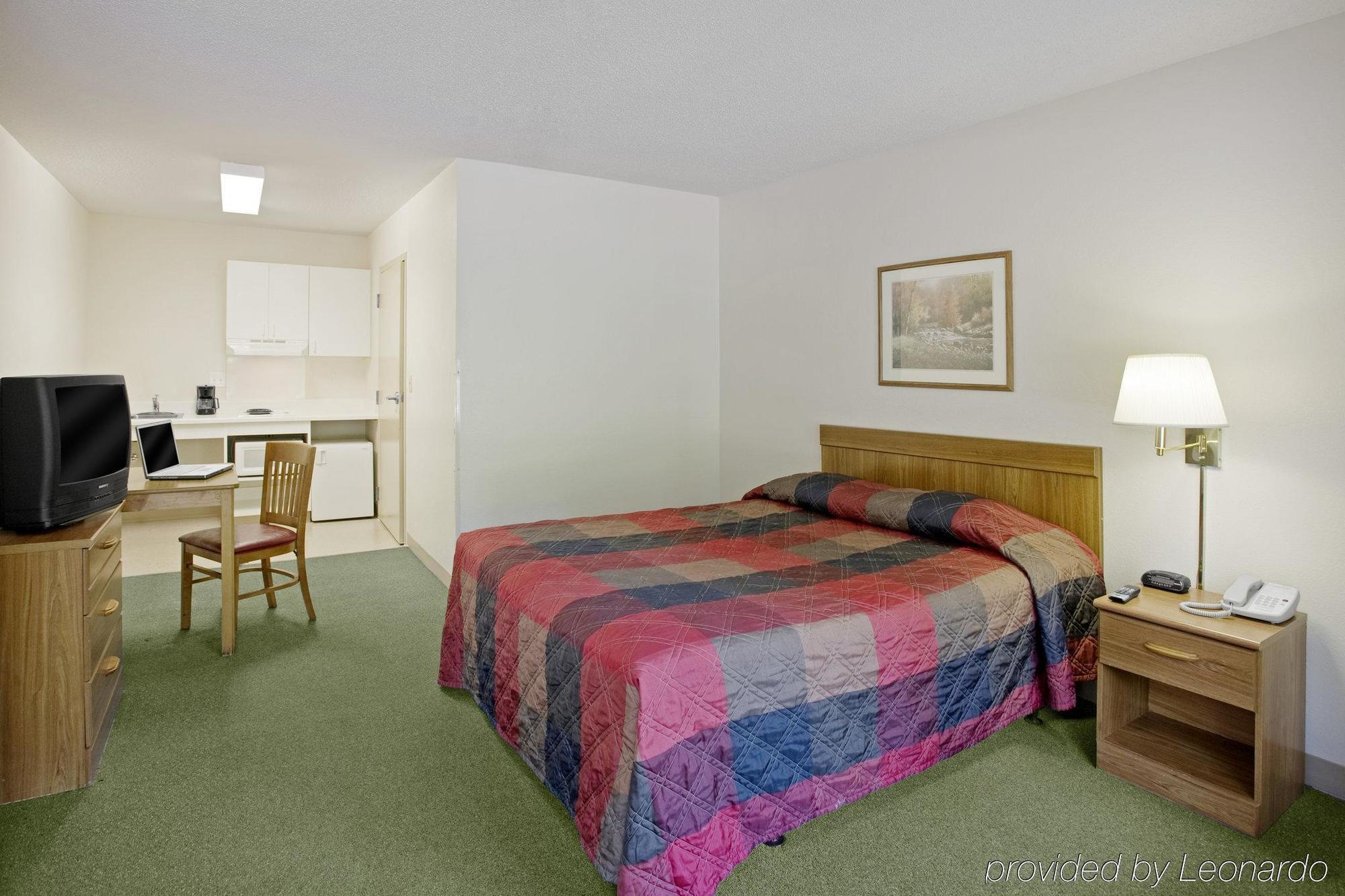 Hometowne Studios By Red Roof Colorado Springs - Airport Exteriér fotografie