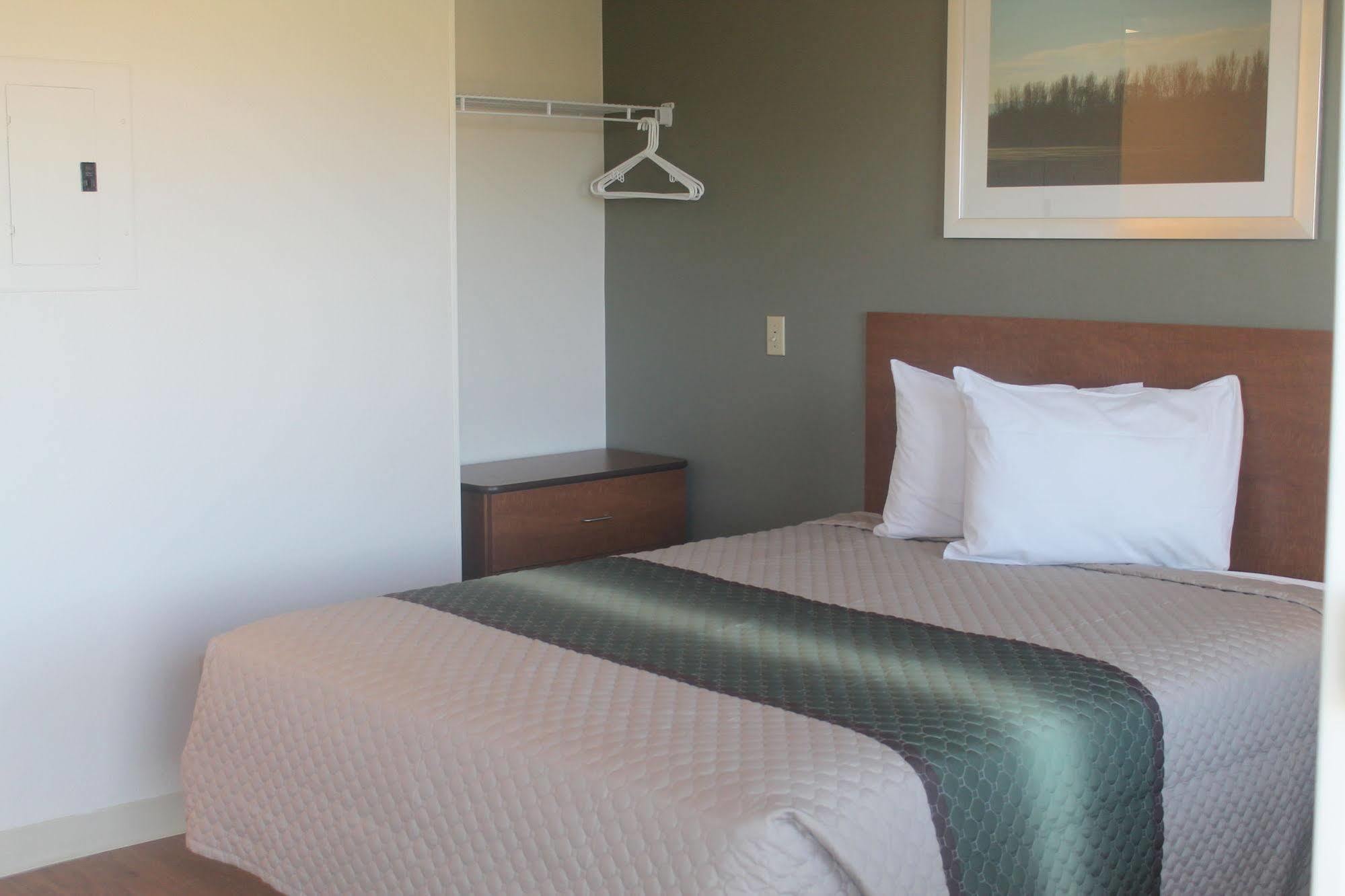 Hometowne Studios By Red Roof Colorado Springs - Airport Exteriér fotografie