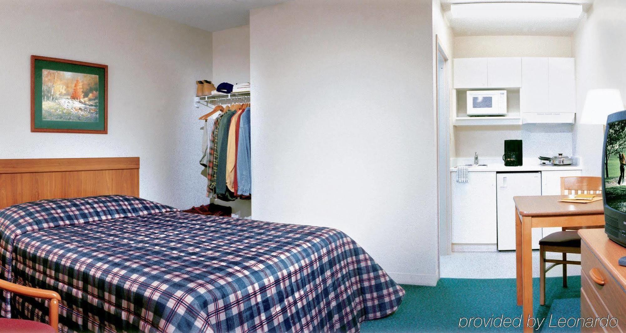 Hometowne Studios By Red Roof Colorado Springs - Airport Pokoj fotografie